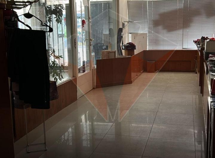 Local comercial · 142m²
