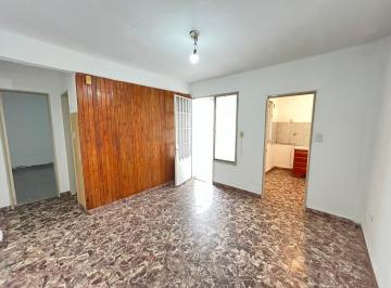 Departamento de 2 ambientes, Lomas de Zamora · Departamento Interno con 1 Dormitorio en Llavallol