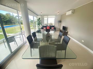 Departamento · 150m² · 4 Ambientes · 1 Cochera · Departamento en Playa Brava