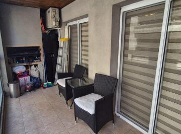 Departamento de 3 ambientes, Lanús · 3 Amb en Hermoso Edificio - Doble Cochera y Baulera