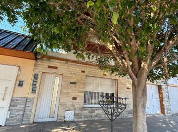 PH · 47m² · 3 Ambientes · PH a Reciclar en Venta en La Zona de Caseros