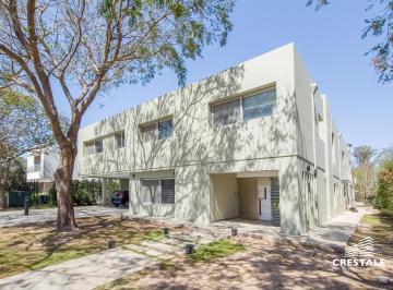 Casa · 485m² · 5 Ambientes · 2 Cocheras · Venta Casa 3 Dorm. Kentucky Funes