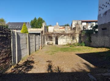 Terreno · 202m² · Amplio Lote Para Construir