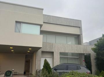 Casa · 550m² · 6 Ambientes · 2 Cocheras · Casa en Alquiler, 6 Ambientes Vista Laguna en Barrio Privado Las Golondrinas