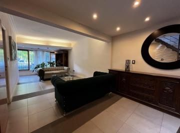 Casa · 220m² · 6 Ambientes · 2 Cocheras · Chalet Reciclado, 5 Amb. con Garage Doble y Patio