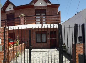 Departamento · 65m² · 3 Ambientes · 1 Cochera · Venta Duplex 3 Amb. con Patio y Cochera