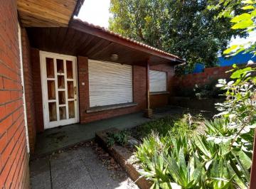 Casa · 126m² · 4 Ambientes · 2 Cocheras · Chalet con Patio, Parrillas y Garage Doble