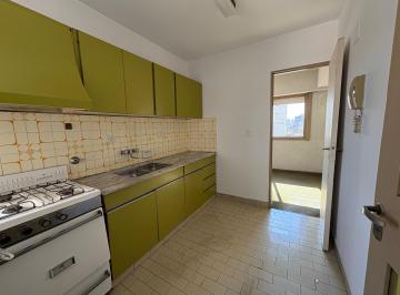 Cocina · Departamento a Reciclar de Dos Dorm. en Barrio Lourdes. Mendoza y Alvear
