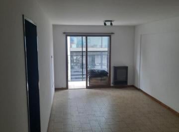 Departamento · 70m² · 4 Ambientes · Departamento de Tres Dorm en Alquiler Permanente