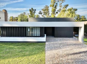 Casa · 200m² · 4 Ambientes · 2 Cocheras · Casa de 4 Ambientes en Venta en La Reserva Cardales