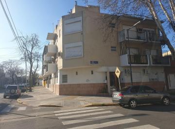 Departamento de 2 ambientes, Villa Luro · V. Luro a m Av Rivadavia Residencial, Luminoso C/balcón Bajas Expensas!