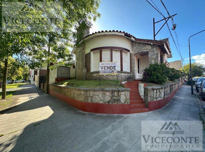 Casa · 238m² · 4 Ambientes