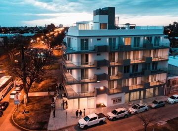 Departamento · 74m² · 4 Ambientes · 1 Cochera · Alquiler/ Departamento Exclusivo/ Av Santa Fe