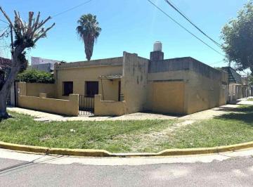 Casa · 136m² · 4 Ambientes · Se Vende Propiedad en Candioti Norte