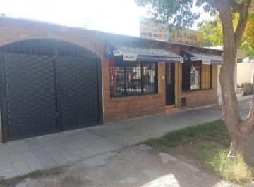 Casa · 150m² · 5 Ambientes · 1 Cochera · Casa en Venta