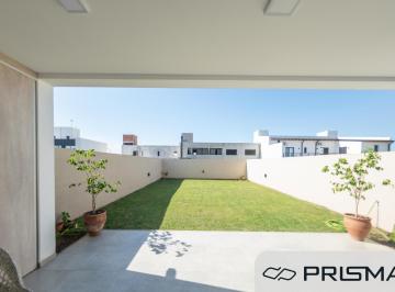 Casa · 163m² · 8 Ambientes · 2 Cocheras · Dúplex - 4 Dorm - Manantiales II