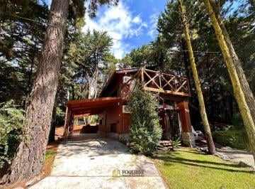 Casa · 450m² · 4 Ambientes · 1 Cochera · Casa de 4 Ambientes en Venta