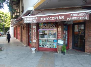 Local comercial de 1 ambiente, Villa Santa Rita · Local en Esquina a m de Foco Comercial