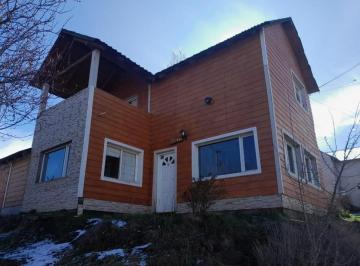 Casa · 166m² · 6 Ambientes · 1 Cochera · Excelente Propiedad / Oportunidad