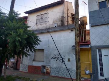 PH de 3 ambientes, Avellaneda · Venta Casa 3 Ambientes en Sarandí con Patio y Terraza
