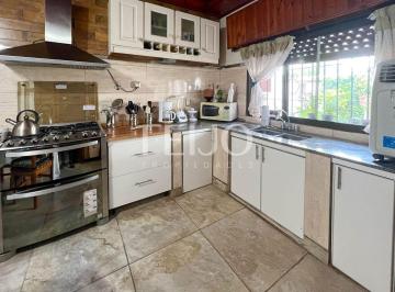 RFP-RFP-1408_2 · Casa 6 Ambientes. | Alberdi Al 2200