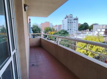 Departamento · 50m² · 2 Ambientes · Departamento en Alquiler de 1 Dormitorio con Balcón y Terraza