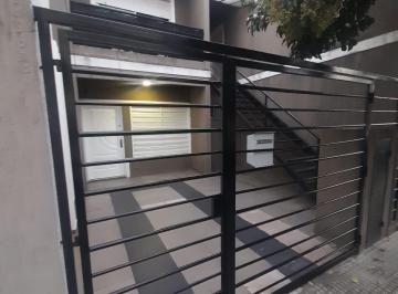 PH de 2 ambientes, Monte Castro · Monte Castro Alquilamos PH 2 Amb. Patio. Entrada de Coche. Planta Baja. Frente