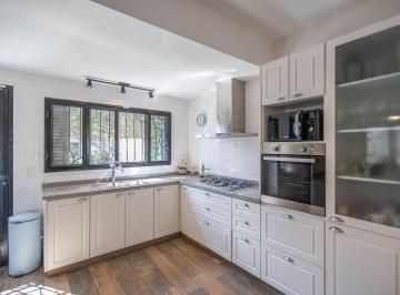 Casa · 131m² · 3 Ambientes · Venta Casa Haedo 3 Amb Reciclada - Apto Credito