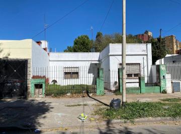 Casa · 100m² · 4 Ambientes · Venta Casa Cuatro Ambientes - J. Ingenieros 225 m²