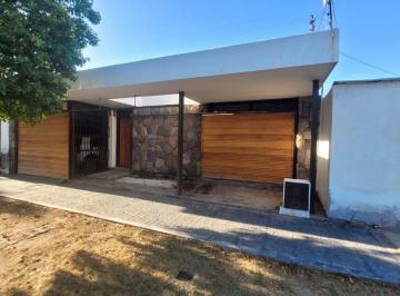 Casa · 150m² · 7 Ambientes · 1 Cochera · Venta - Casa - Barrio Ujemvi - Las Heras - Mendoza
