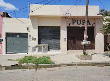Casa · 213m² · 3 Ambientes · Venta de Casa Multifamiliar C/ Locales Al Frente