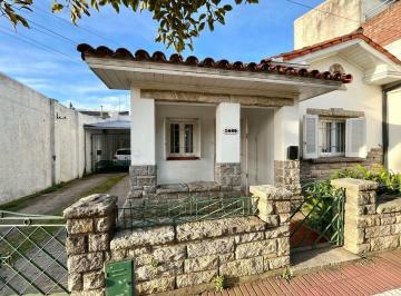 Casa · 189m² · 6 Ambientes · 2 Cocheras · Casa en Venta en San Jose Apto Geriatrico