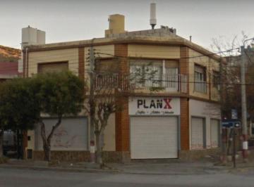 Casa · 255m² · 4 Ambientes · Propiedad Doble + Local Comercial