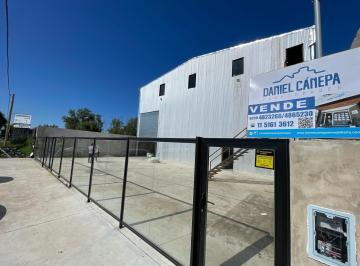 Local comercial · 500m² · 2 Ambientes · 5 Cocheras · Galpon en Venta - Galpon Francisco Alvarez