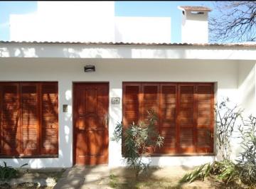 Casa de 4 ambientes, Córdoba · Dueño Vende Casa Cordoba Capital Inmejorable Ubicación