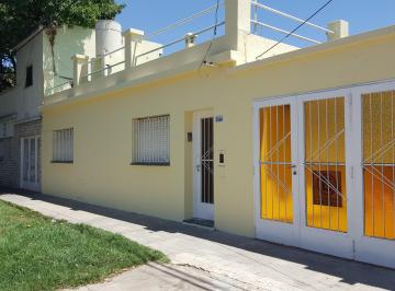 Casa de 4 ambientes, Rosario · Casa Al Frente