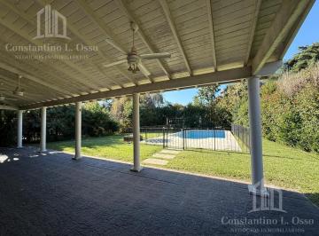Casa · 150m² · 4 Ambientes · 1 Cochera · Casa en Solar del Bosque