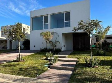 Casa · 200m² · 55 Ambientes · Casa en Alquiler en Castaños, Nordelta, Tigre