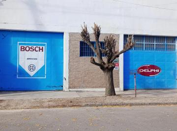 Local comercial de 4 ambientes, Neuquén · Alquilo Galpón Comercial, en Nqn Capital, 250 m² con Oficinas y Privados.