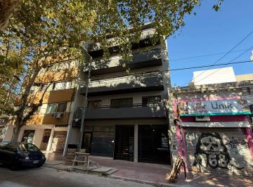 BET-BE1-10076_2 · La Comodidad de un Departamento con La Seguridad de un Edificio! 2 Pisos Únicos