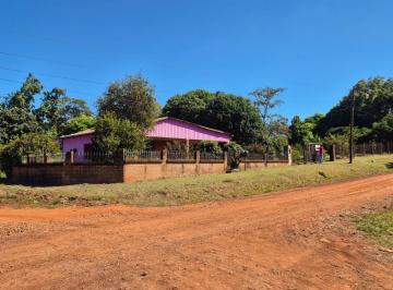 Casa · 150m² · 4 Ambientes · 3 Cocheras · Amplia Propiedad en Venta en La Localidad de Azara - Misiones