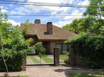 ZUN-ZUN-465_2 · Casa 5 Ambientes. | San Martin Al 1800