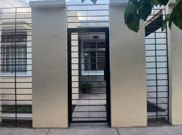 Casa · 200m² · 2 Dormitorios · 2 Cocheras · Venta Casa Barrio Sute Guaymallen