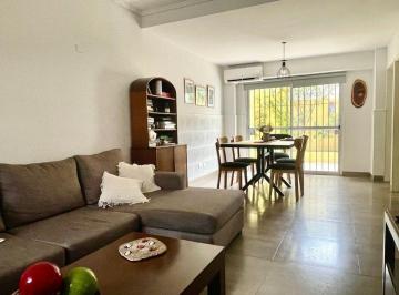 PH · 123m² · 4 Ambientes · 1 Cochera · PH 4 Ambientes Excelente con Cochera Vicente Lopez