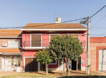 Casa · 280m² · 5 Ambientes · 3 Cocheras · Vta Casa C Quincho Parrilla 3 Cocheras 2 Locales
