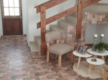 Casa · 136m² · 4 Ambientes · 1 Cochera · Casa en Venta - 3 Dorm. 2 Baños - Cochera - 250 m² - San Alfonso, Villa Allende