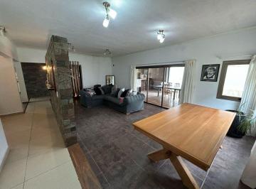 Casa · 230m² · 10 Ambientes · 2 Cocheras · Venta Casa 2 Dorm Solares de San Alfonso V Allende