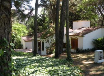 Casa · 102m² · 3 Ambientes · 1 Cochera · Venta de Casa en Magallanes 198 Valeria del Mar