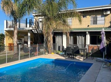 Casa · 3 Ambientes · 1 Cochera · Venta Casa Dos Pisos con Pileta La Emilia