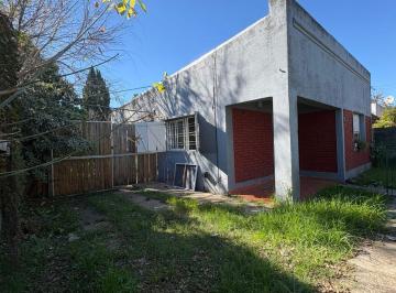 Casa de 3 ambientes, La Plata · Casa a Reciclar en City Bell